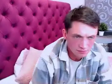 Chaturbate Free Live Porn of brandonray_