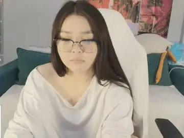 Chaturbate Watch Live Sex Cams of kiki_xox0