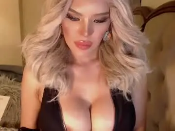 Chaturbate Best Webcam of yourhotuniversexo