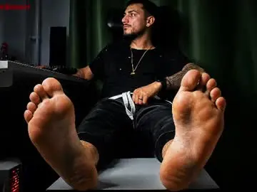 Chaturbate Sex Cam of andrewbanner