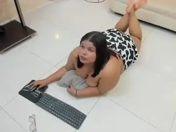 Chaturbate Live Sex Cam of curvynala