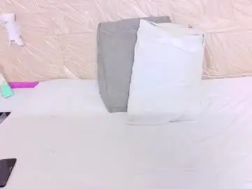 Chaturbate Live Sex Cam of hugeass_redhead