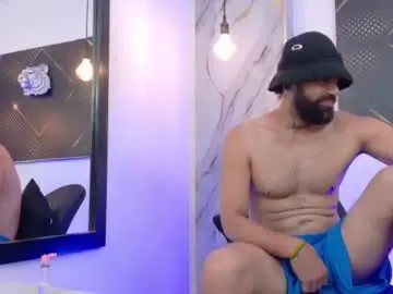 Chaturbate Best live sex cam show of theronnyone