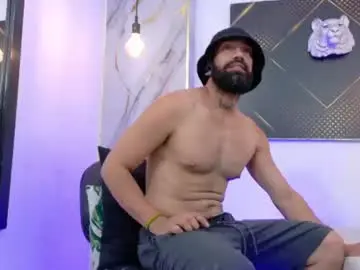 Chaturbate Free Porn Cam of theronnyone