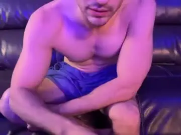 Chaturbate Live Sex Cam of leanfindom8
