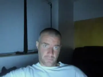 Chaturbate Nude Webcam of alfiesolomons87