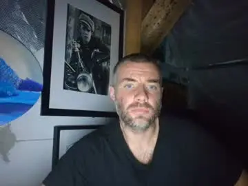 Chaturbate Sex Cam of alfiesolomons87