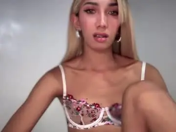 Chaturbate Watch Live Sex Cams of azalea_cum69