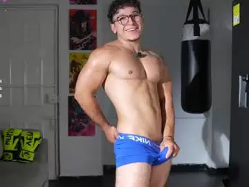 Chaturbate Adult Webcam of horny_nick18