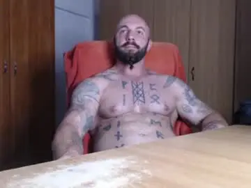 Chaturbate Live Sex Cam of strongivan