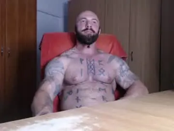 Chaturbate Live Sex Cam of strongivan