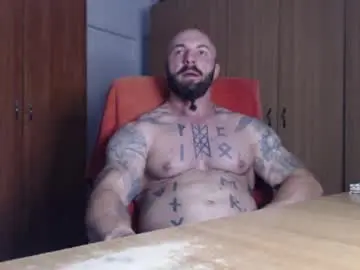 Chaturbate Live Porn of strongivan
