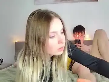 Chaturbate Watch Live Sex Cams of williamandmia