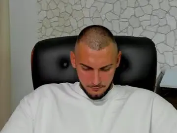 Chaturbate Free Live Porn of clintmasterss
