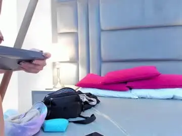 Chaturbate Free Porn Cam of laylaadoll_