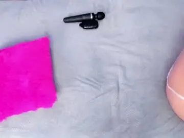 Chaturbate Live Sex Cam of nelliefoster