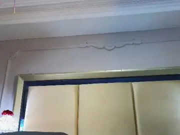 Chaturbate Live Sex Cam of charlesbrown_