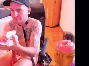 Chaturbate Live Sex Cam of ohihoe92