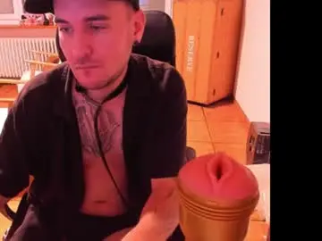 Chaturbate Live Sex Cam of ohihoe92
