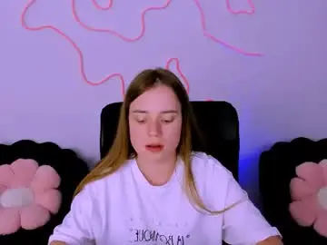 Chaturbate Live Sex Cam of sadie_peach