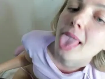 Chaturbate Free Porn Cam of yesonee