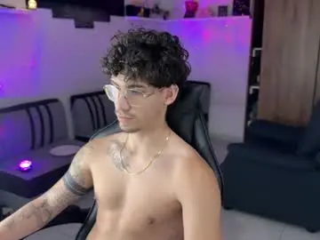 Chaturbate Watch Live Sex Cams of kisan_smith