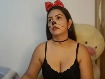 Chaturbate Adult Webcam of kiaraluxe_17
