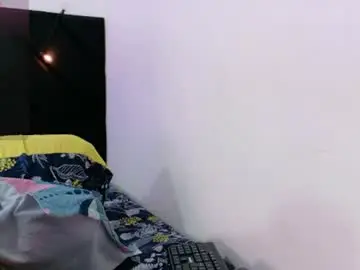 Chaturbate Free Live Porn of kinkyhousewifee_