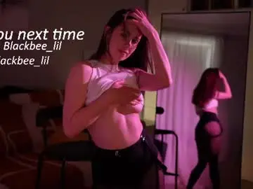 Chaturbate Live Sex of _blackbee_