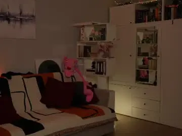 Chaturbate Free Live Porn of _blackbee_