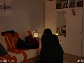 Chaturbate Free Live Porn of _blackbee_