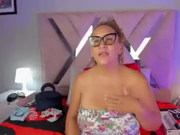 Chaturbate Watch Live Sex Cams of evaa_mills