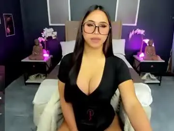 Chaturbate Nude Webcam of ivana_elise18