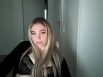 Chaturbate Sex Chat of lilysweetgirl
