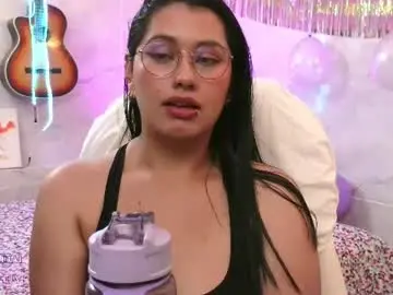 Chaturbate Live Porn of lauraruiz1