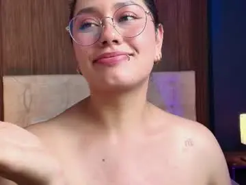 Chaturbate Sex Cam of lauraruiz1