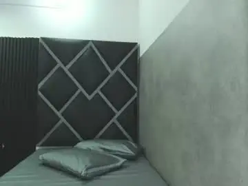 Chaturbate Live Porn of luna__02