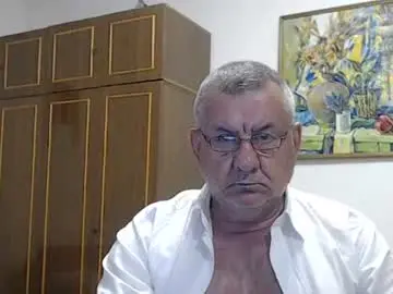 Chaturbate Watch Live Sex Cams of machomale3