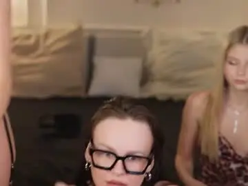 Chaturbate Free Live Porn of bright_diamonds_054