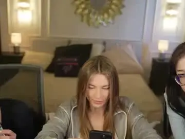 Chaturbate Free Porn Cam of bright_diamonds_054
