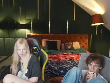 Chaturbate Live Sex Cam of bright_diamonds_054