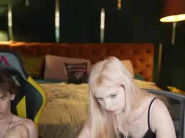 Chaturbate Best live sex cam show of bright_diamonds_054