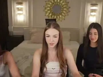 Chaturbate Free Porn Cam of bright_diamonds_054