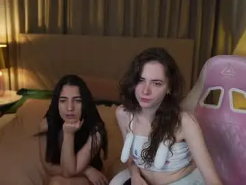 Chaturbate Free Porn Cam of bright_diamonds_054