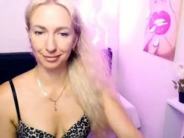 Chaturbate Sex Cam of cute_smile_shy