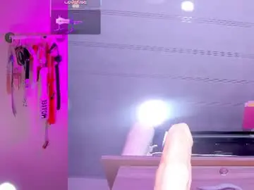 Chaturbate Sex Cam of emily_foxxxi