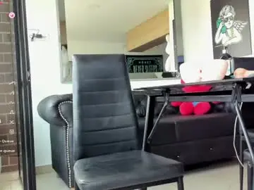 Chaturbate Best live sex cam show of pretur_crubaa