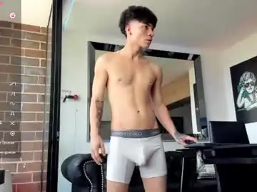 Chaturbate Best live sex cam show of pretur_crubaa