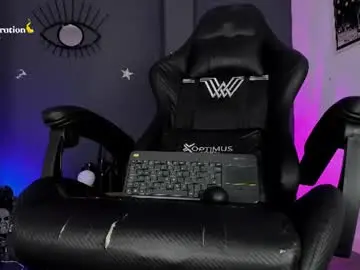 Chaturbate Nude Webcam of ravenwitch_
