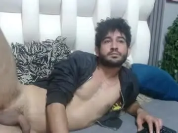 Chaturbate Free Live Porn of aaron_jones_1
